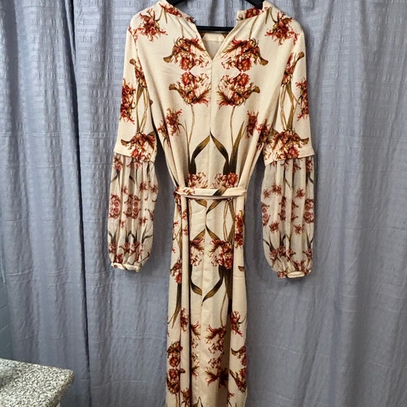 BCBGMaxAzria Cream and Red Floral Long Sleeve Dress - Picture 2 of 4